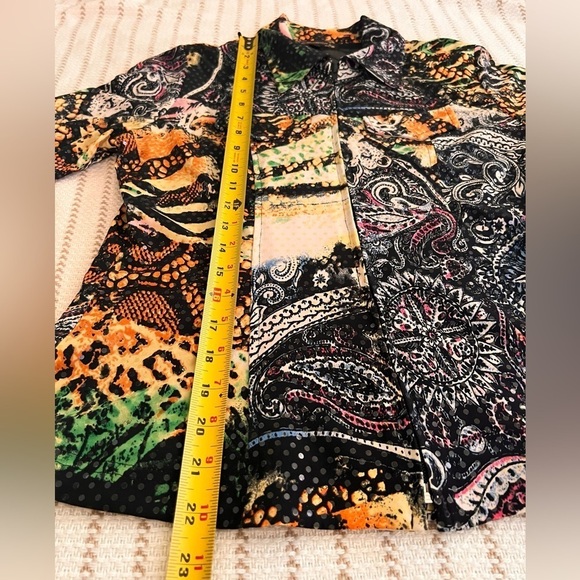 Mesmerize womans zip sequin jacket. Size S NWOT - Picture 10 of 13